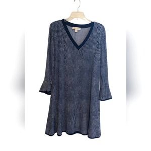 Excellent condition Michael Kors dress.pretty navy and white.